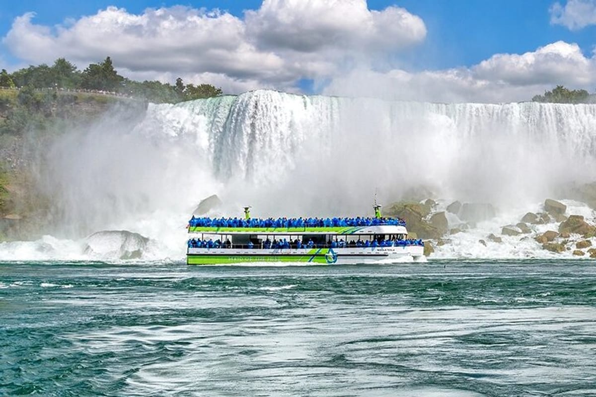 the-iconic-boat-ride-maid-of-the-mist-ticket-best-selling-tour-get-tickets_1
